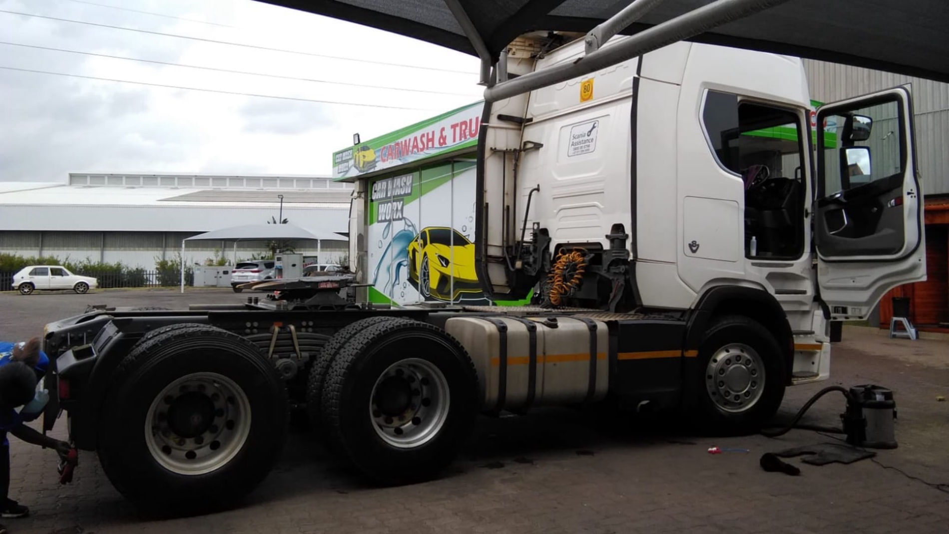 Y13 investments | Truck Wash Building Image Gallery