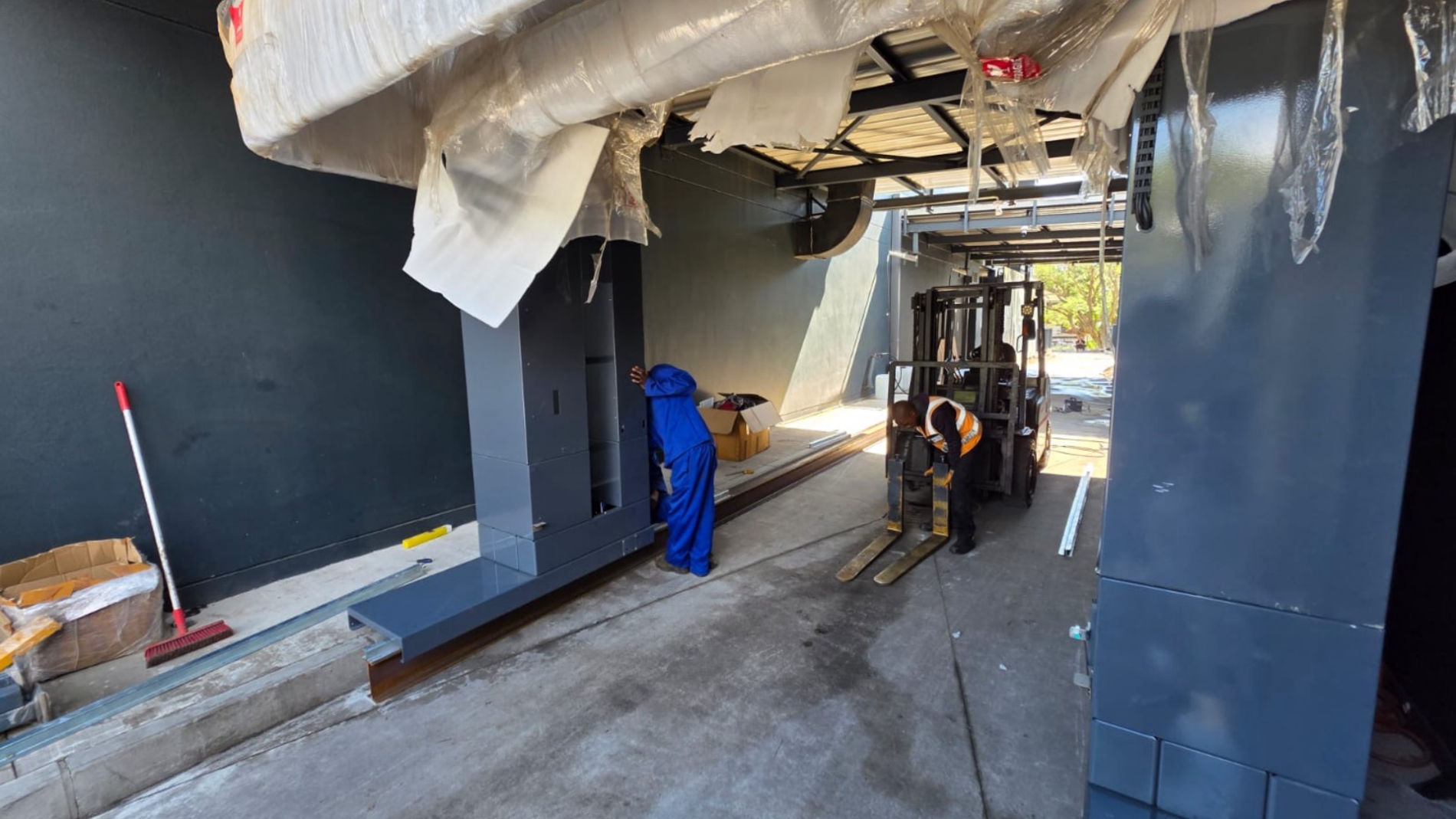 Y13 investments | Truck Wash Building Image Gallery