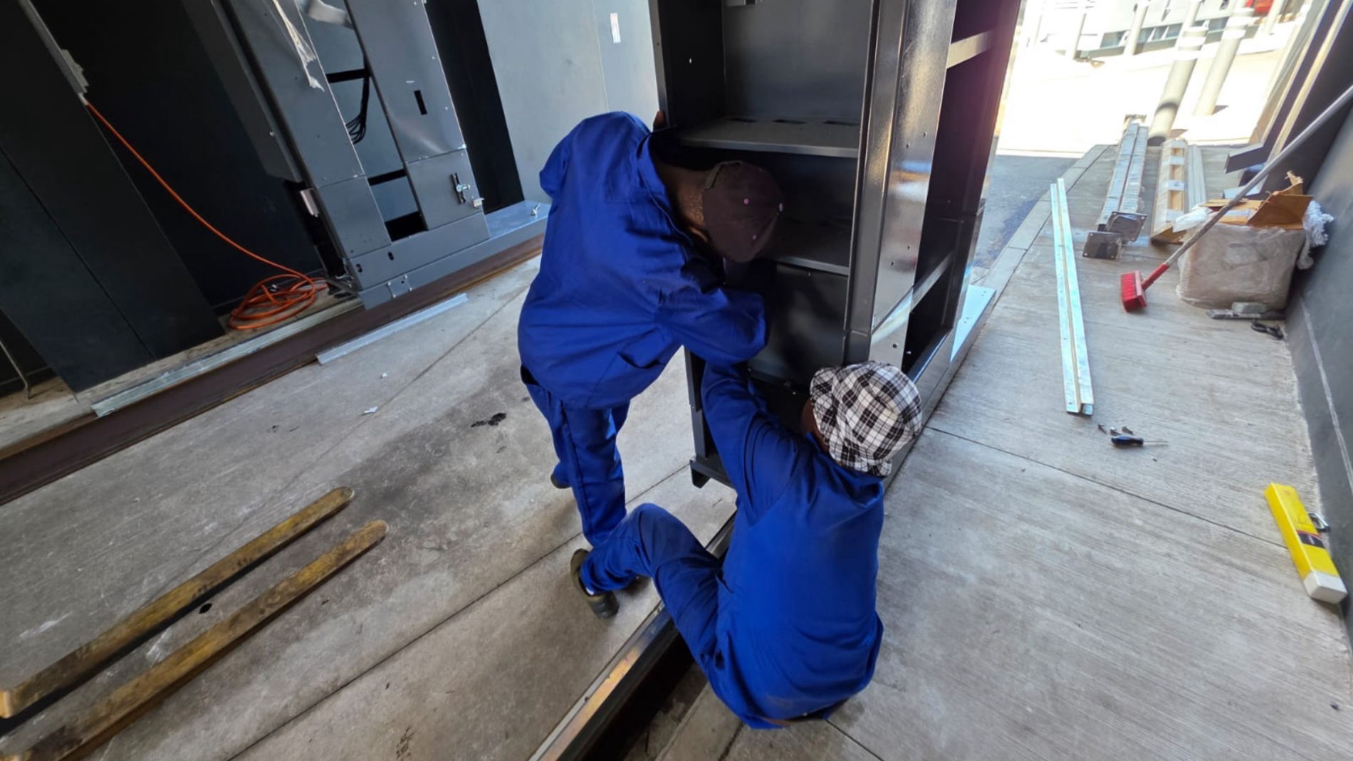 Y13 investments | Truck Wash Building Image Gallery